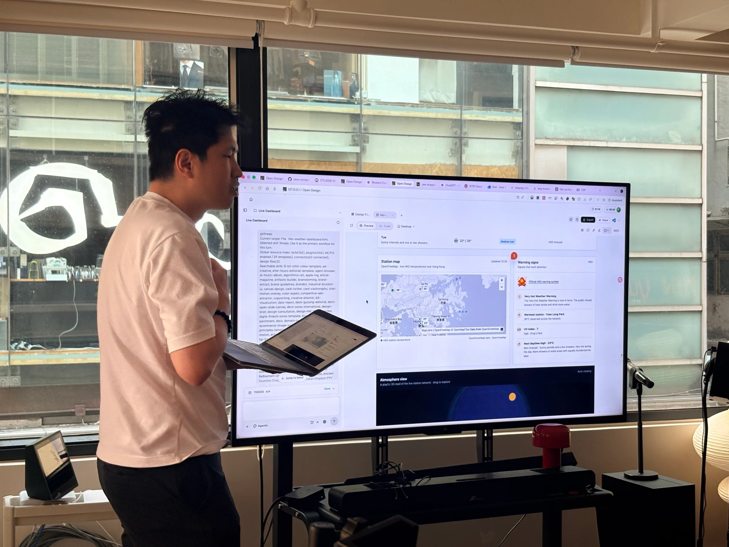 Ein Live-Wetter-Dashboard für Hongkong, erstellt mit OpenDesign und öffentlichen Daten-APIs.